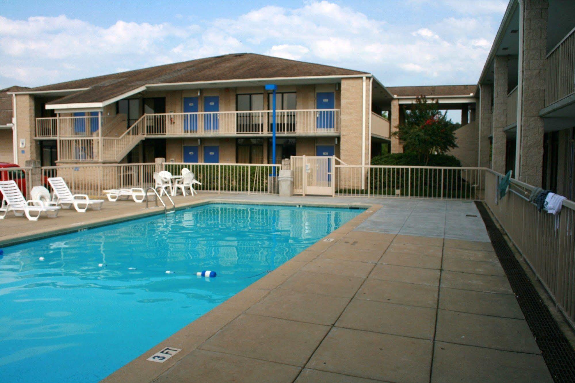 Red Roof Inn Gadsden Exteriör bild